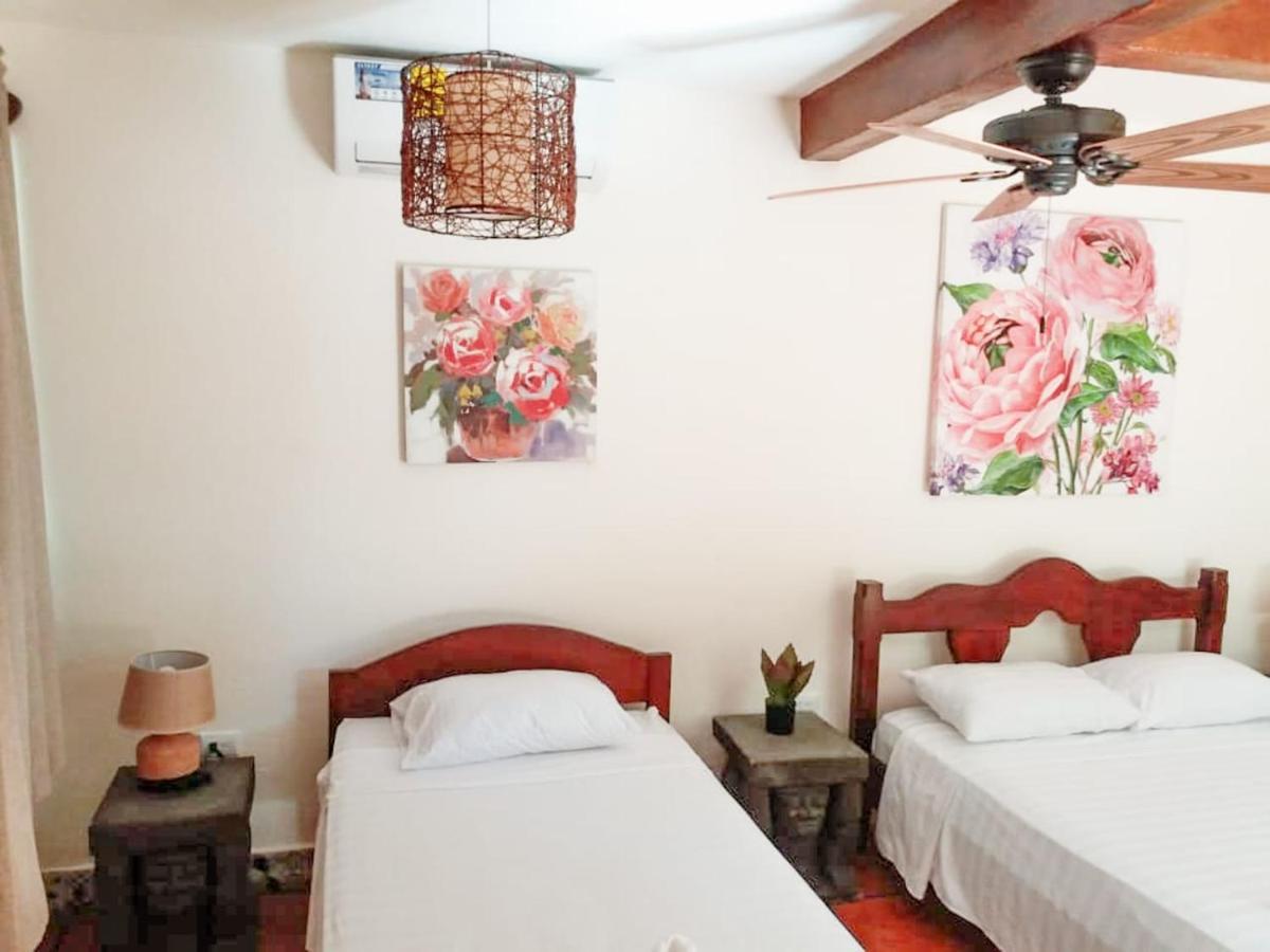 Macao Beach Sámara Екстериор снимка