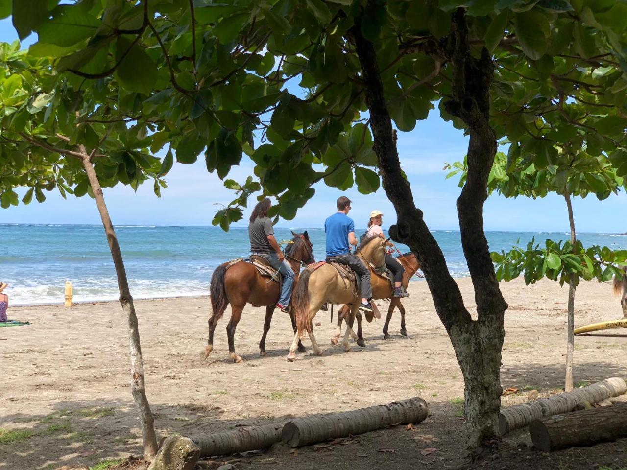Macao Beach Sámara Екстериор снимка